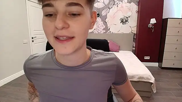 Snapshot of EmiliaYours chatting on September 22, 2025, 3:03 pm EmiliaYours online show from September 22, 2025, 3:03 pm