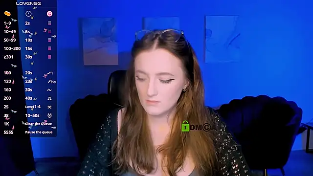 Snapshot of luna_berryy chatting on November 8, 2025, 8:51 pm luna berryy online show from November 8, 2025, 8:51 pm