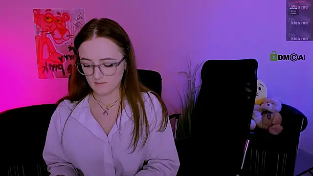 luna berryy online show from February 2, 2026, 10:30 pm