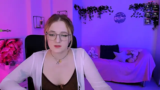 Snapshot of luna_berryy chatting on July 14, 2026, 7:08 pm luna berryy online show from July 14, 2026, 7:08 pm