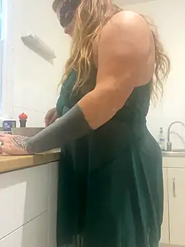 Snapshot of XtentationMG chatting on October 13, 2025, 8:25 am XtentationMG online show from October 13, 2025, 8:25 am