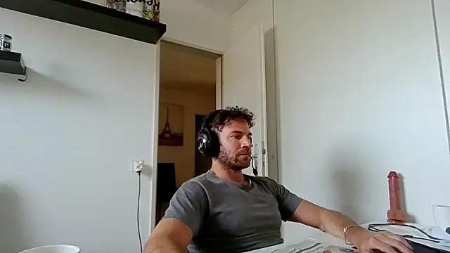 alpha-hunk online show from April 17, 2026, 12:30 pm