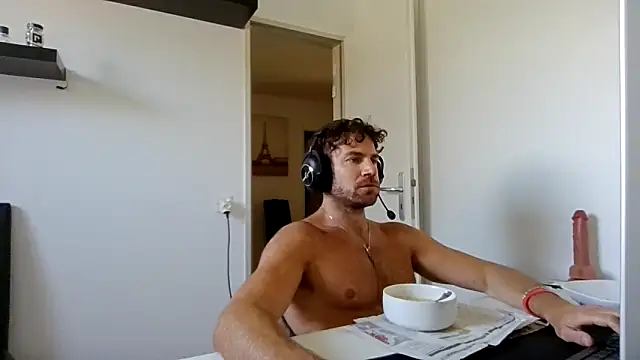 alpha-hunk online show from May 8, 2026, 10:31 am