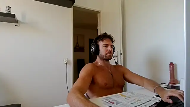 alpha-hunk online show from May 9, 2026, 9:14 am