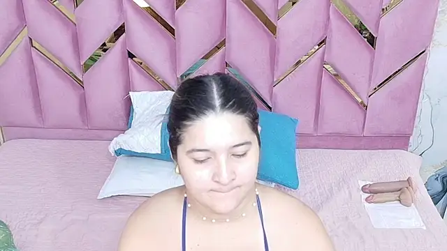 Snapshot of collegepawglovedaddy chatting on November 9, 2025, 12:14 pm collegepawglovedaddy online show from November 9, 2025, 12:14 pm