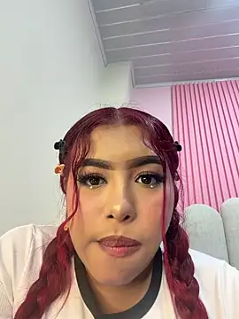 Zoe1 2 online show from May 19, 2026, 8:04 pm