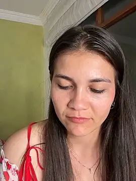 aurora divine online show from September 21, 2025, 11:50 pm