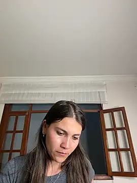 aurora divine online show from September 25, 2025, 10:57 pm