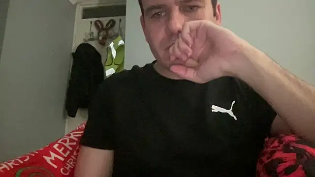 Snapshot of GotItGoin chatting on March 22, 2025, 1:32 am GotItGoin online show from March 22, 2025, 1:32 am