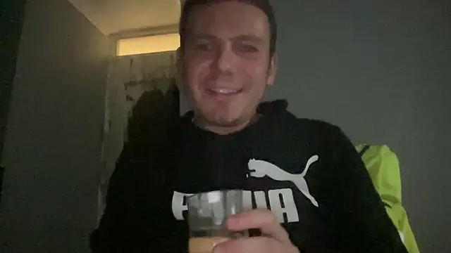 Snapshot of GotItGoin chatting on October 7, 2025, 10:29 pm GotItGoin online show from October 7, 2025, 10:29 pm