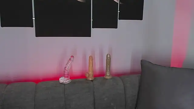 Snapshot of maddy_walker chatting on December 7, 2024, 8:16 pm maddy walker online show from December 7, 2024, 8:16 pm