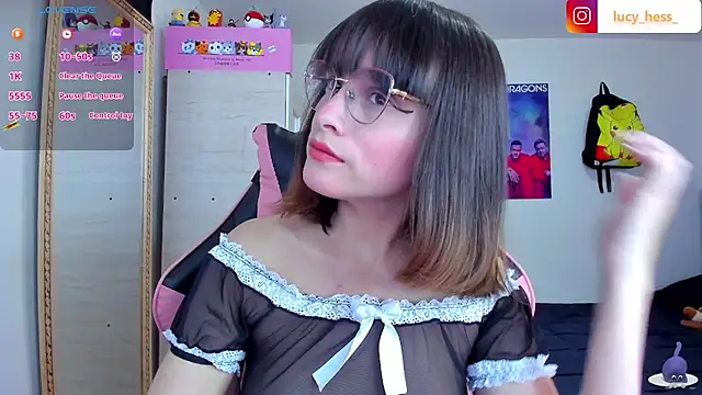 Lucyy-hess online show from October 30, 2025, 5:35 pm