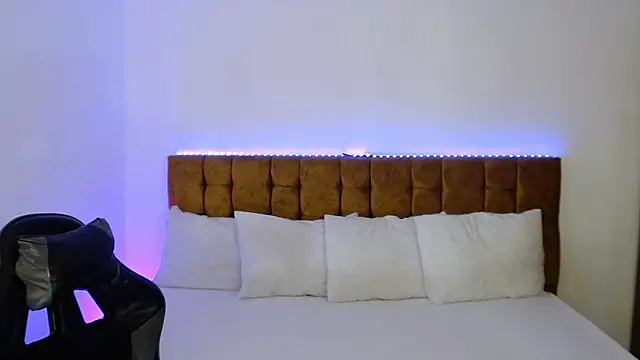 alexiaaross online show from September 14, 2025, 6:07 pm