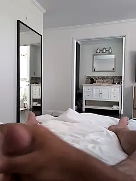 Snapshot of Italianstalion247365 chatting on November 17, 2025, 6:24 pm Italianstalion247365 online show from November 17, 2025, 6:24 pm