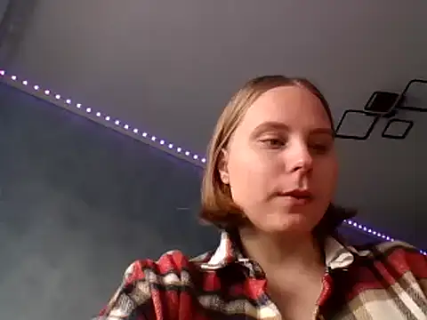 Snapshot of Thalia__Star chatting on December 16, 2024, 11:01 am Thalia Star online show from December 16, 2024, 11:01 am