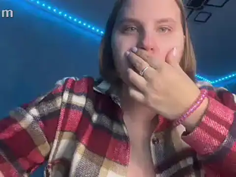 Snapshot of Thalia__Star chatting on December 21, 2024, 2:47 pm Thalia Star online show from December 21, 2024, 2:47 pm