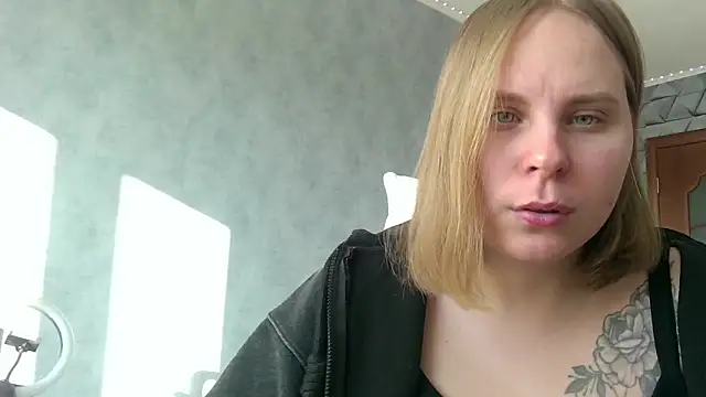 Snapshot of Thalia__Star chatting on February 8, 2025, 11:12 am Thalia Star online show from February 8, 2025, 11:12 am