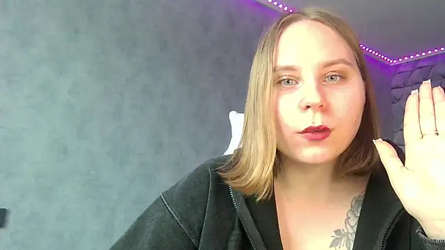 Snapshot of Thalia__Star chatting on February 10, 2025, 7:58 am Thalia Star online show from February 10, 2025, 7:58 am