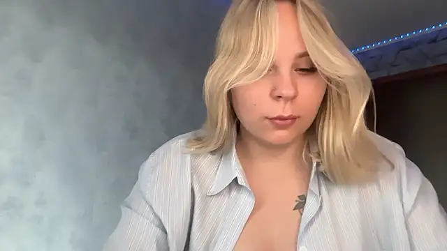 Snapshot of Thalia__Star chatting on October 7, 2025, 10:34 am Thalia Star online show from October 7, 2025, 10:34 am