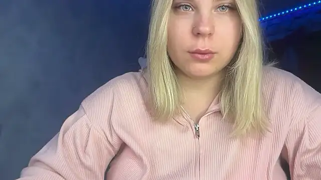 Thalia  Star online show from December 5, 2025, 9:40 am