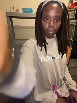 choclatepeaach online show from November 5, 2025, 6:46 am