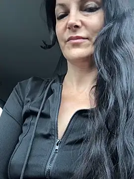 Snapshot of -OLYA- chatting on October 9, 2025, 6:22 am -OLYA- online show from October 9, 2025, 6:22 am