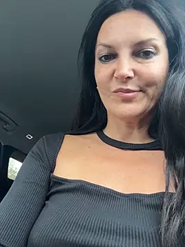 Snapshot of -OLYA- chatting on October 27, 2025, 12:31 pm -OLYA- online show from October 27, 2025, 12:31 pm