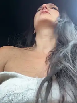 Snapshot of -OLYA- chatting on February 9, 2026, 1:04 pm -OLYA- online show from February 9, 2026, 1:04 pm