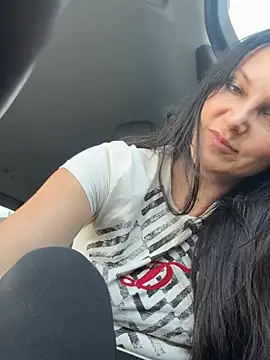 Snapshot of -OLYA- chatting on February 10, 2026, 1:37 pm -OLYA- online show from February 10, 2026, 1:37 pm