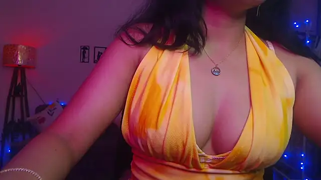 Snapshot of Zonayesha chatting on February 17, 2026, 7:49 am Zonayesha online show from February 17, 2026, 7:49 am