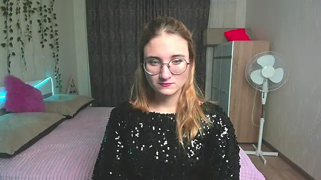 Snapshot of Miss_Elsa_ chatting on December 4, 2024, 2:53 am Miss Elsa online show from December 4, 2024, 2:53 am