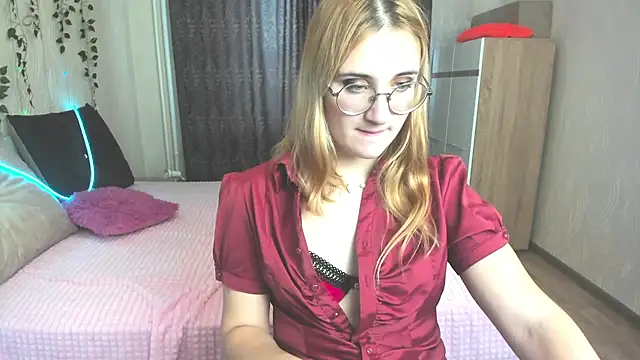 Snapshot of Miss_Elsa_ chatting on January 22, 2025, 7:03 am Miss Elsa online show from January 22, 2025, 7:03 am