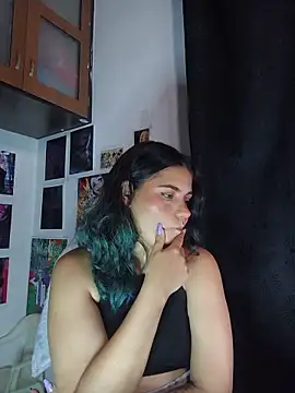 Snapshot of gigiqueen_18 chatting on June 12, 2026, 2:43 am gigiqueen 18 online show from June 12, 2026, 2:43 am