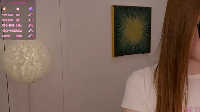 Snapshot of Lilly_Colins chatting on February 8, 2025, 5:50 pm Lilly Colins online show from February 8, 2025, 5:50 pm