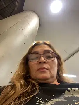 Snapshot of AntonellaAlondra4 chatting on February 2, 2025, 12:40 am AntonellaAlondra4 online show from February 2, 2025, 12:40 am