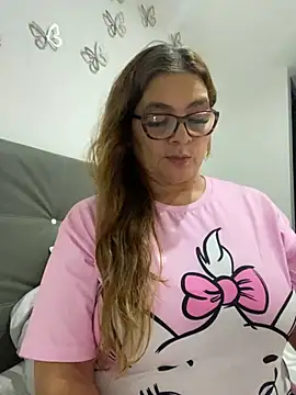 Snapshot of AntonellaAlondra4 chatting on February 14, 2025, 3:54 am AntonellaAlondra4 online show from February 14, 2025, 3:54 am