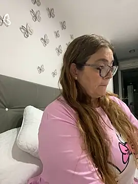 Snapshot of AntonellaAlondra4 chatting on February 23, 2025, 5:01 am AntonellaAlondra4 online show from February 23, 2025, 5:01 am