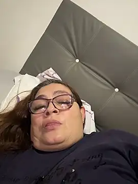 AntonellaAlondra4 online show from April 7, 2026, 3:40 am