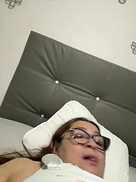 Snapshot of AntonellaAlondra4 chatting on June 7, 2026, 4:16 am AntonellaAlondra4 online show from June 7, 2026, 4:16 am