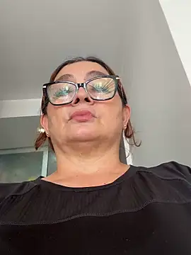 Snapshot of AntonellaAlondra4 chatting on June 12, 2026, 3:44 pm AntonellaAlondra4 online show from June 12, 2026, 3:44 pm
