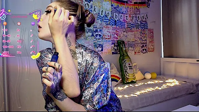 Snapshot of Milky_way_UwU chatting on October 4, 2025, 10:02 am Milky way UwU online show from October 4, 2025, 10:02 am