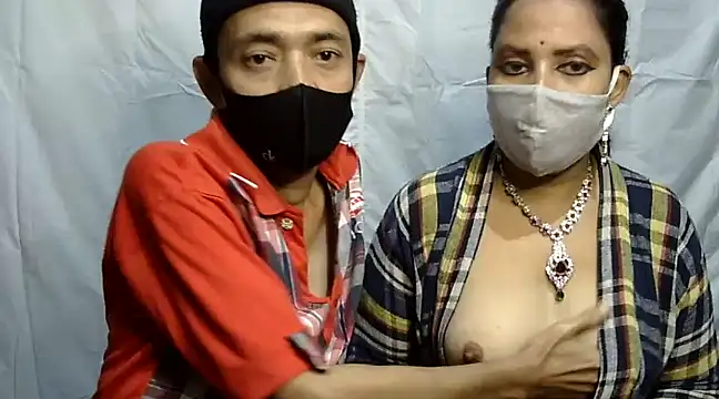 Snapshot of Pramila_Manish chatting on December 7, 2024, 5:09 pm Pramila Manish online show from December 7, 2024, 5:09 pm