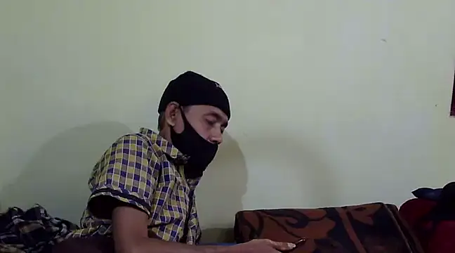 Snapshot of Pramila_Manish chatting on February 17, 2025, 1:32 pm Pramila Manish online show from February 17, 2025, 1:32 pm