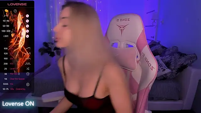 AdeleRoberts online show from March 30, 2026, 2:01 am