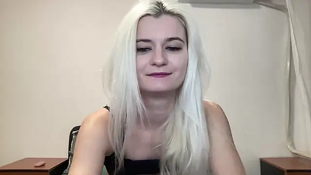 Snapshot of Onika_Love chatting on November 1, 2025, 4:20 pm Onika Love online show from November 1, 2025, 4:20 pm