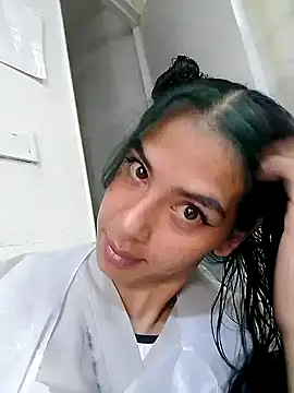 Alisson 420 online show from November 13, 2025, 7:24 pm