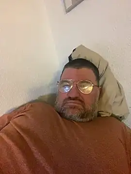 thetobmaster200 online show from December 10, 2024, 4:17 pm