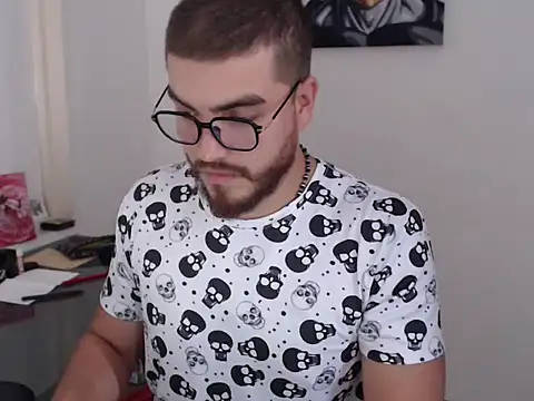 Snapshot of Dylanwish chatting on October 22, 2025, 8:52 pm Dylanwish online show from October 22, 2025, 8:52 pm