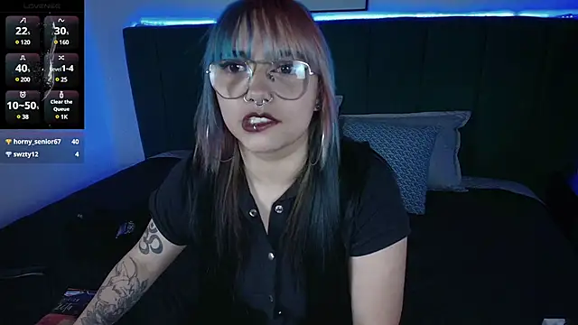 Snapshot of Veronica_Goddes chatting on March 17, 2025, 4:22 pm Veronica Goddes online show from March 17, 2025, 4:22 pm