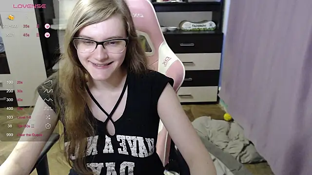 Tomato Tease online show from October 16, 2025, 2:07 pm